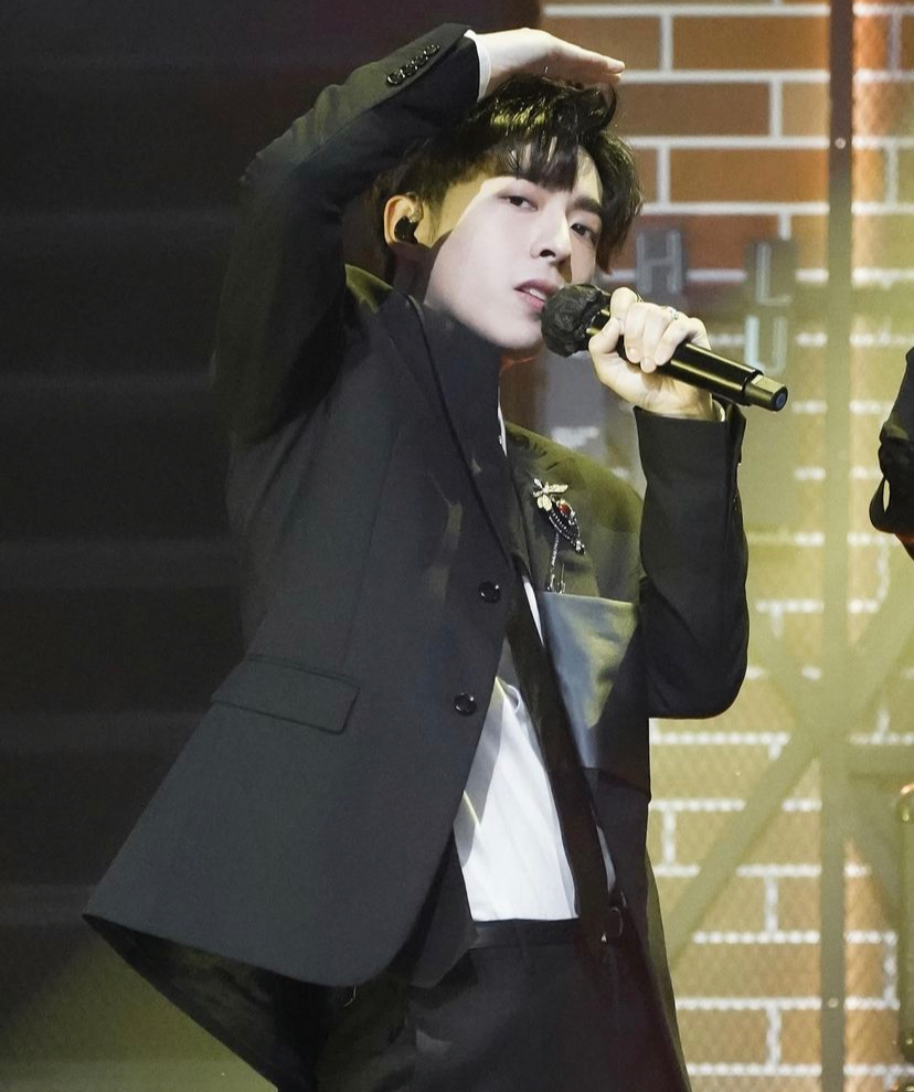 [站著如嘍囉] Mirror演唱會後台驚現grad din毒撚！！！ | LIHKG 討論區