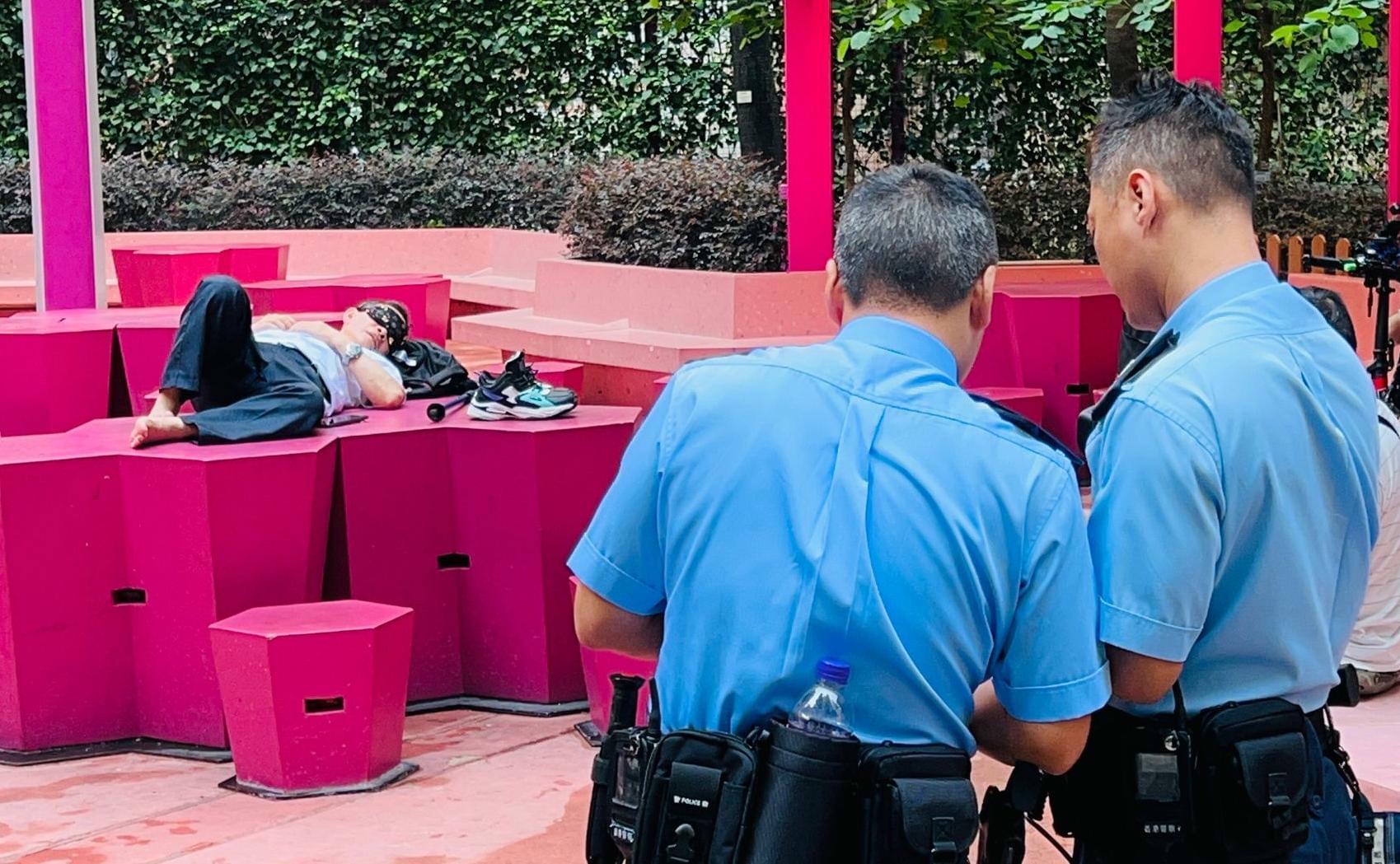DC啊叔收工戴八萬大金鏈去賭檔遇鳳姐搭嗲 一教訓醒就唔見咗 | LIHKG 討論區