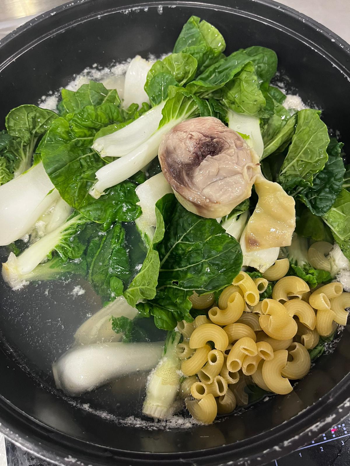 是日靚午 白烚雞肉通粉 | LIHKG 討論區
