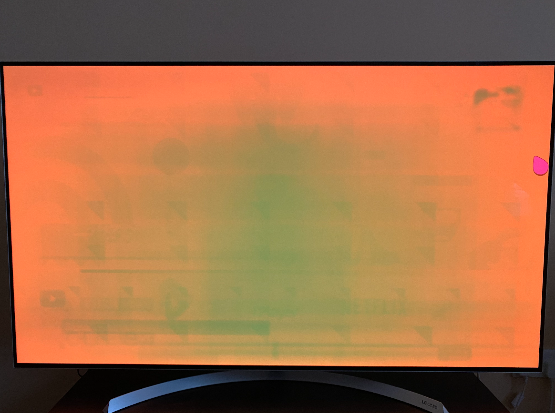 Пятна на телевизоре lg. Выгорание OLED экранов LG. Выгорание матриц олед LG. Выгорание матрицы телевизора OLED. Выгоревший олед телевизор.
